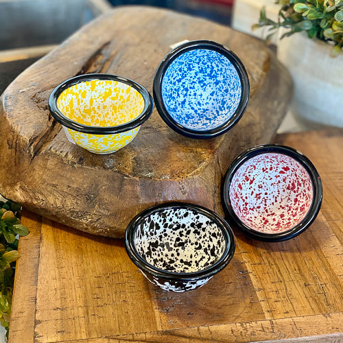 Enameled Metal Pinch Pot